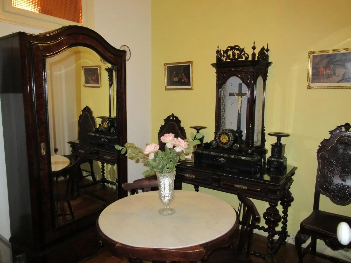 Nocleg ze śniadaniem Bed and Breakfast Family Macedo Lizbona Portugalia