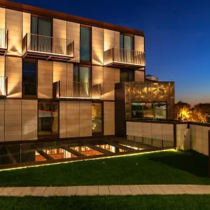 5* Hotel Wine&books